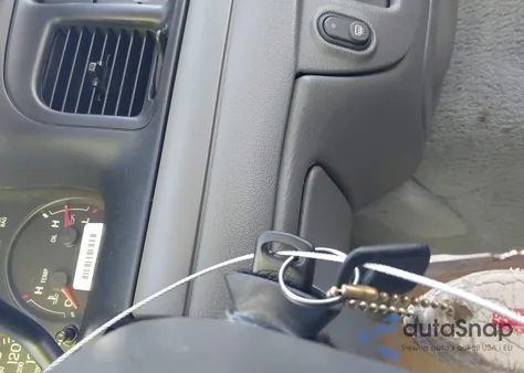 2003 Ford Crown Victoria Police z USA, uszkodzony, nr VIN 2FAFP71W63X109379